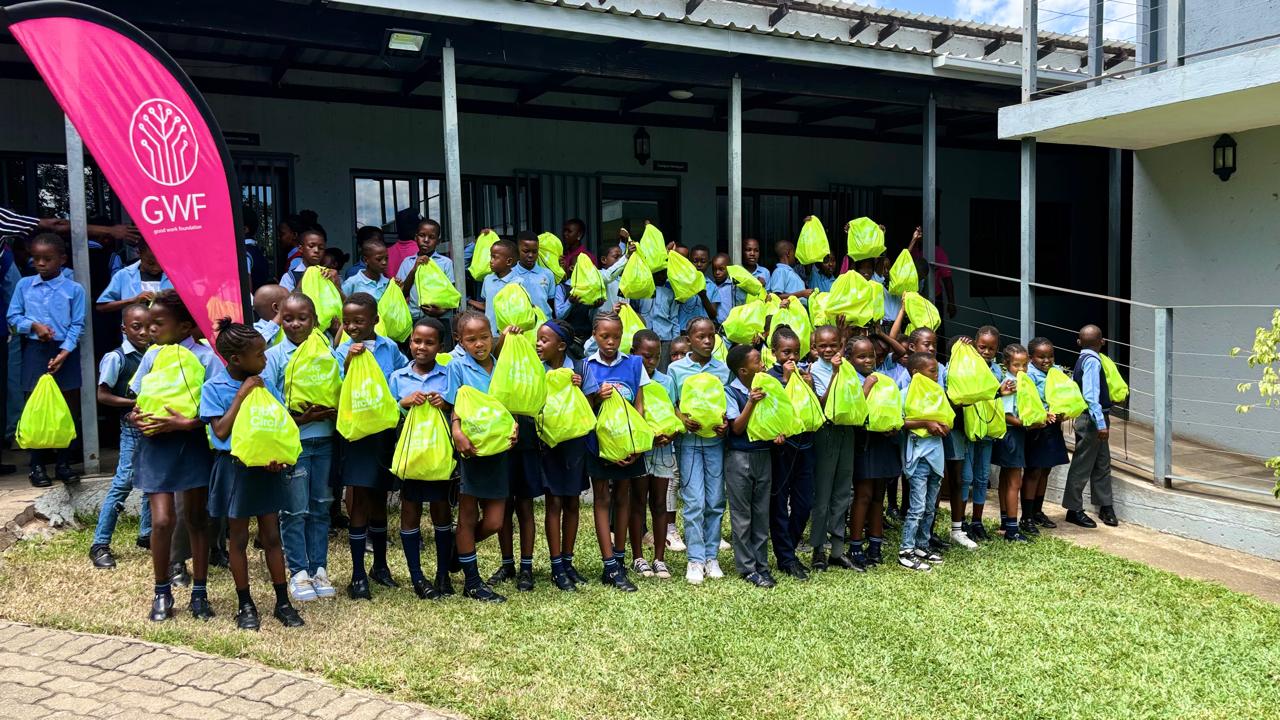 Children with Hampers GWF and Fibre Circle Launch