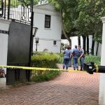 Police at the scene of the Hyde Park shooting. eNCA/Heidi Giokos