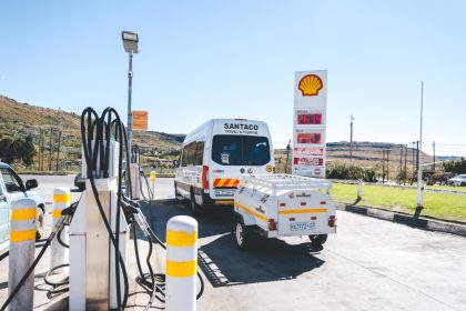 Minibus taxi refuelling at Shell petrol station